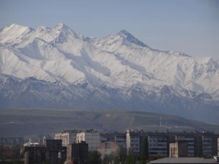 Maximus Apartament Bishkek Exterior foto