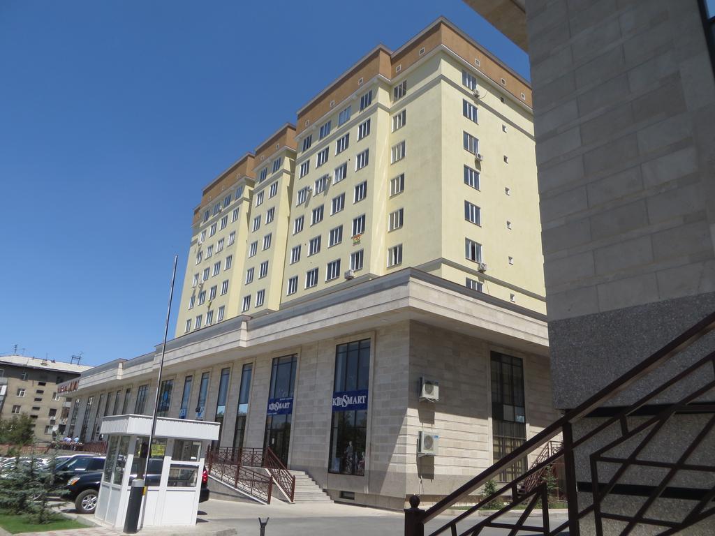 Maximus Apartament Bishkek Exterior foto